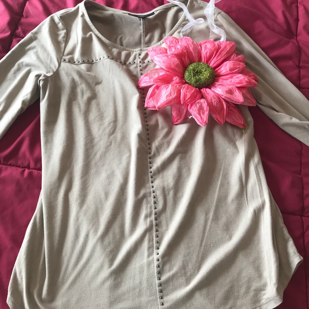 Suede, long sleeved top